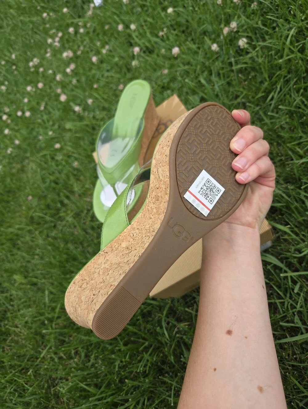 UGG Natassia Green Leather Cork Wedge Platform Thong Sandals NIB Size 8